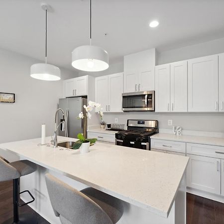 Spacious 3Bedroom Duplex With Rooftop Deck! Washington Esterno foto